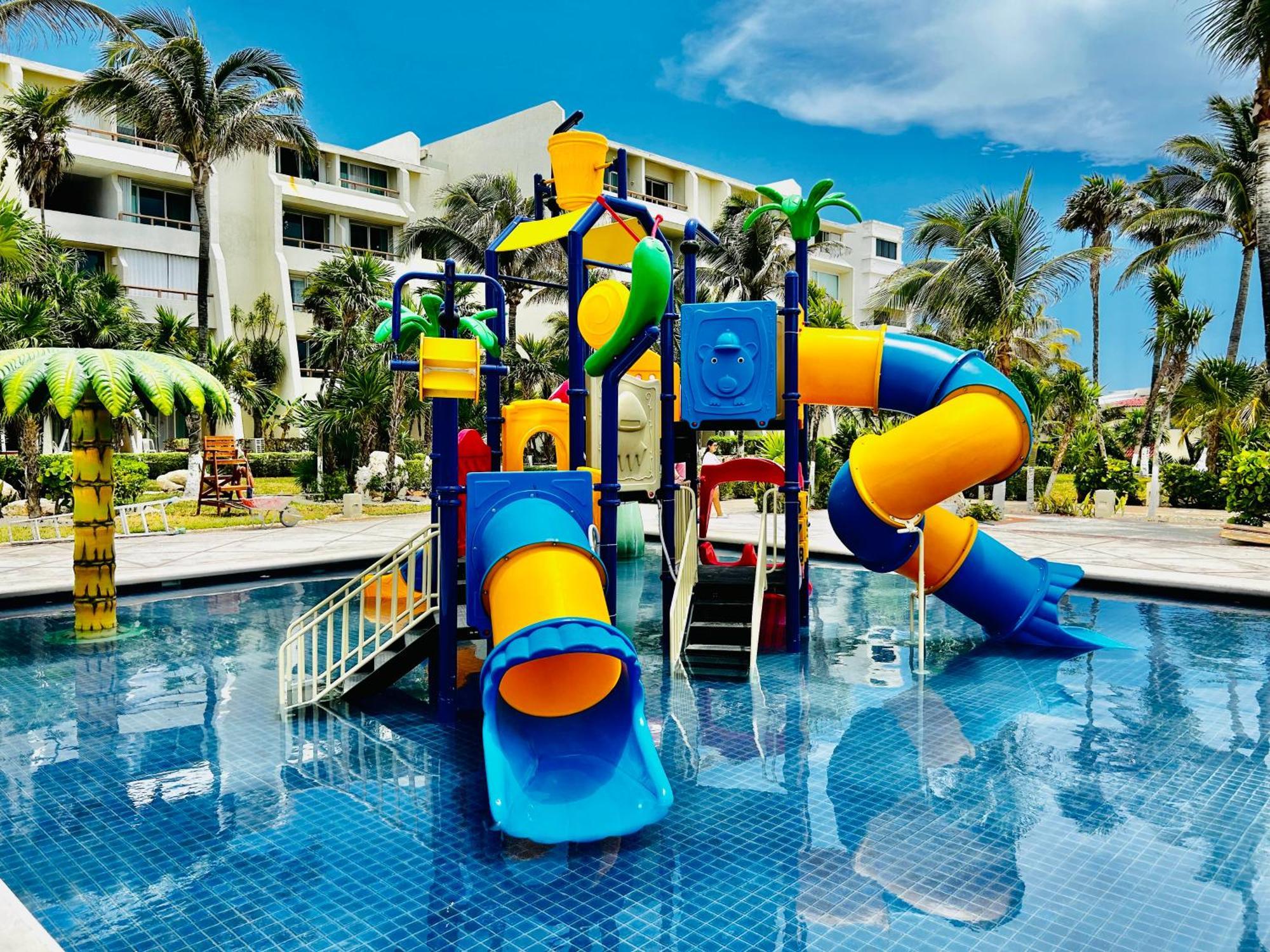 Solymar Condos On The Beach Cancún Buitenkant foto